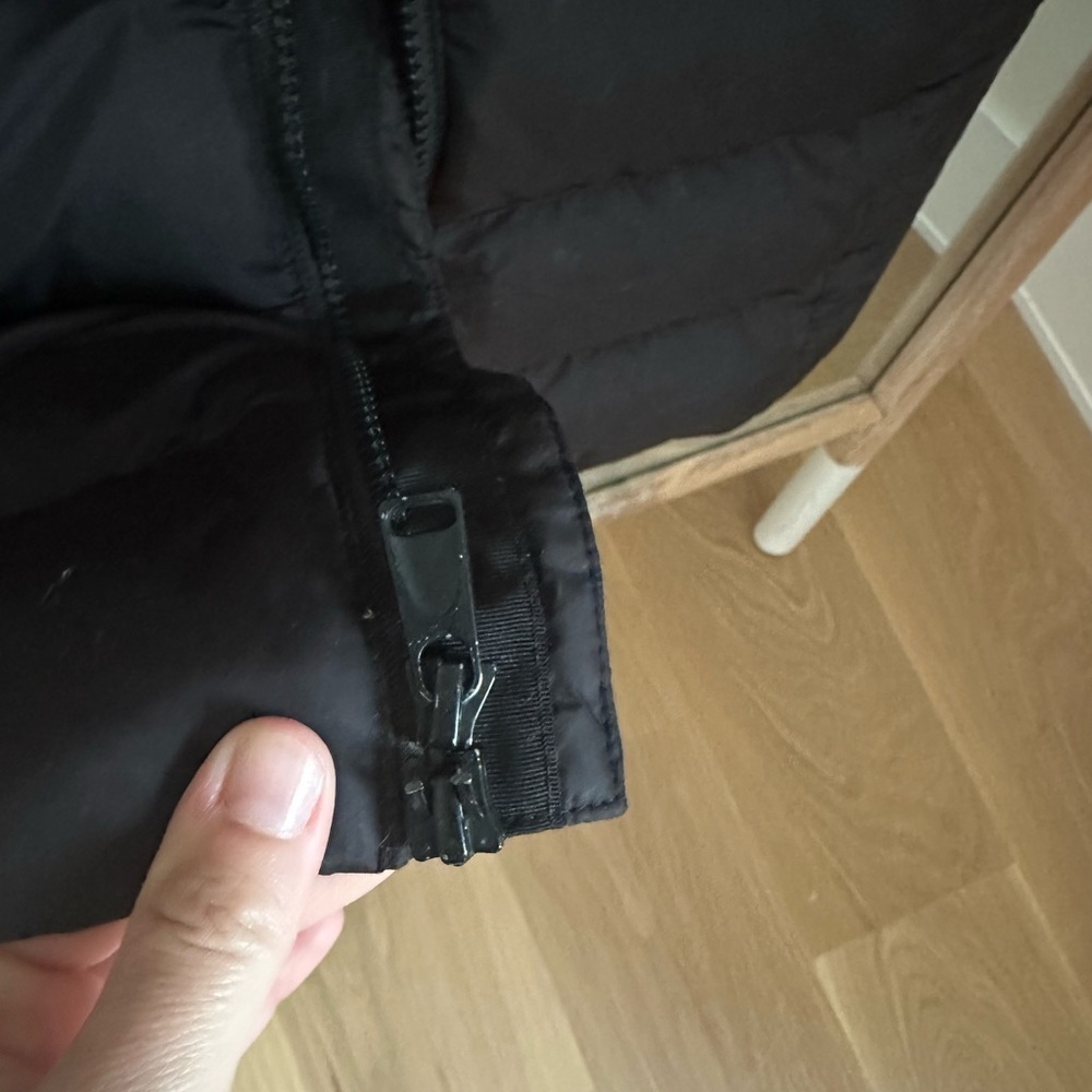 The North Face Women's Black Gotham parka - Picture 5 of 7